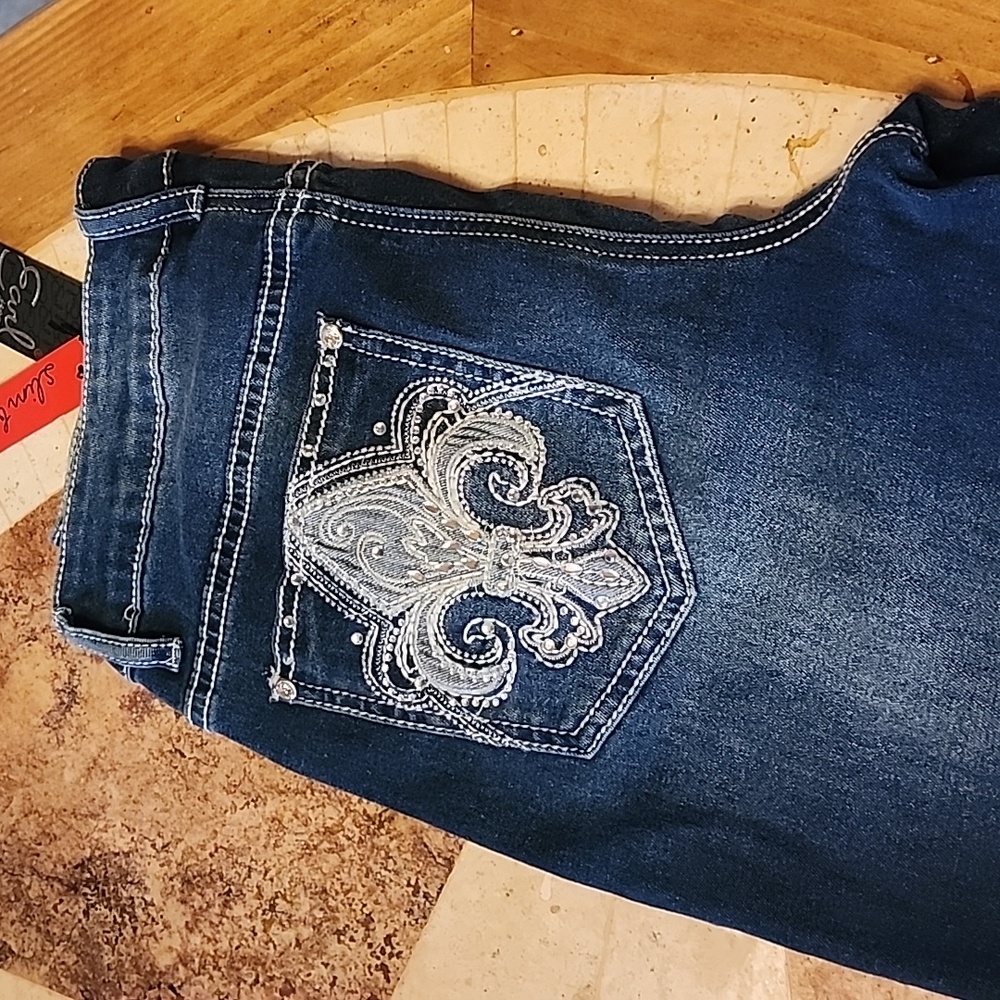 EARL JEANS